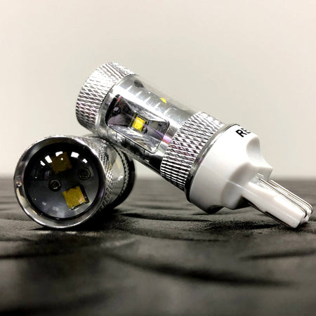 7443 (5 Extreme High Power CREE LEDs on each bulb) 360 Degree 30-Watt CREE LEDs - AMBER (Two Bulbs Per Package)