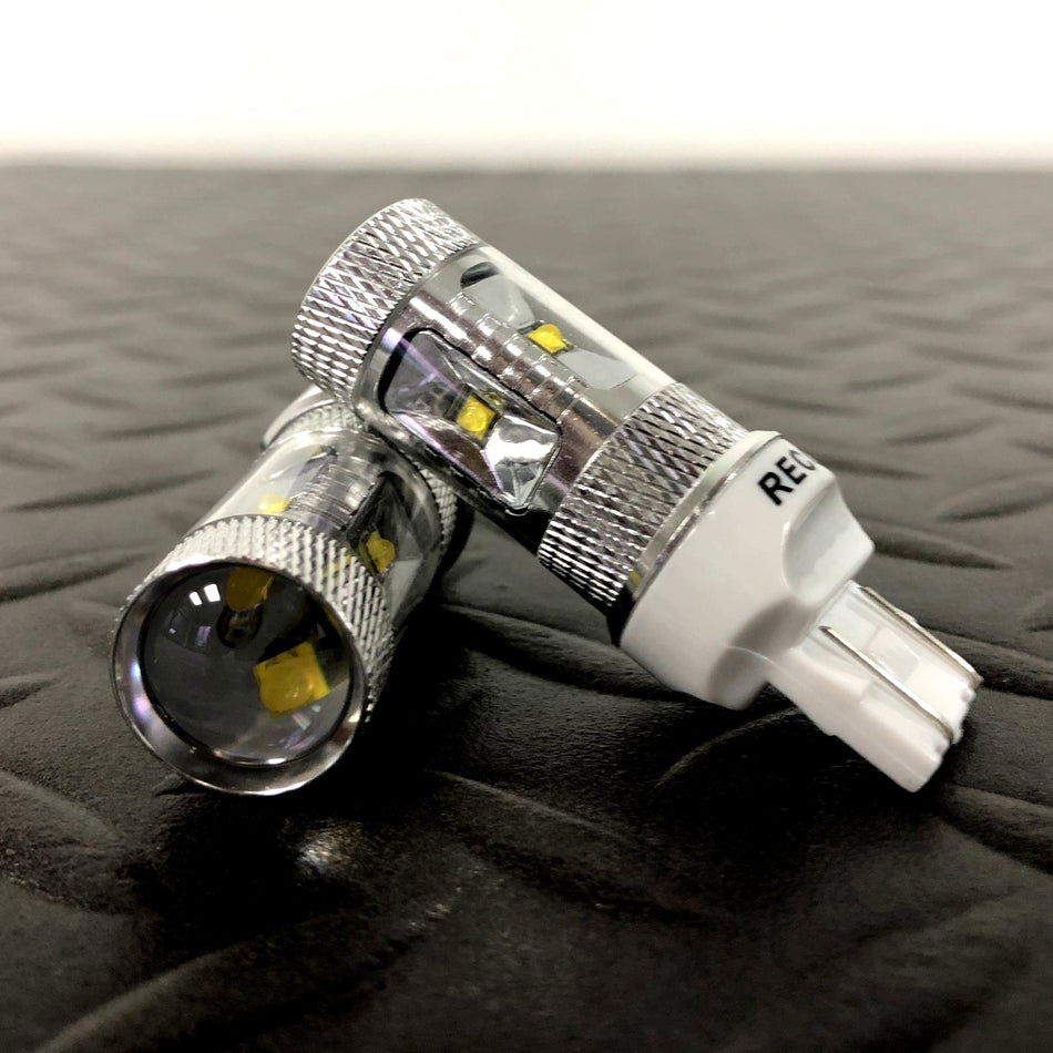 7443 (5 Extreme High Power CREE LEDs on each bulb) 360 Degree 30-Watt CREE LEDs - AMBER (Two Bulbs Per Package)