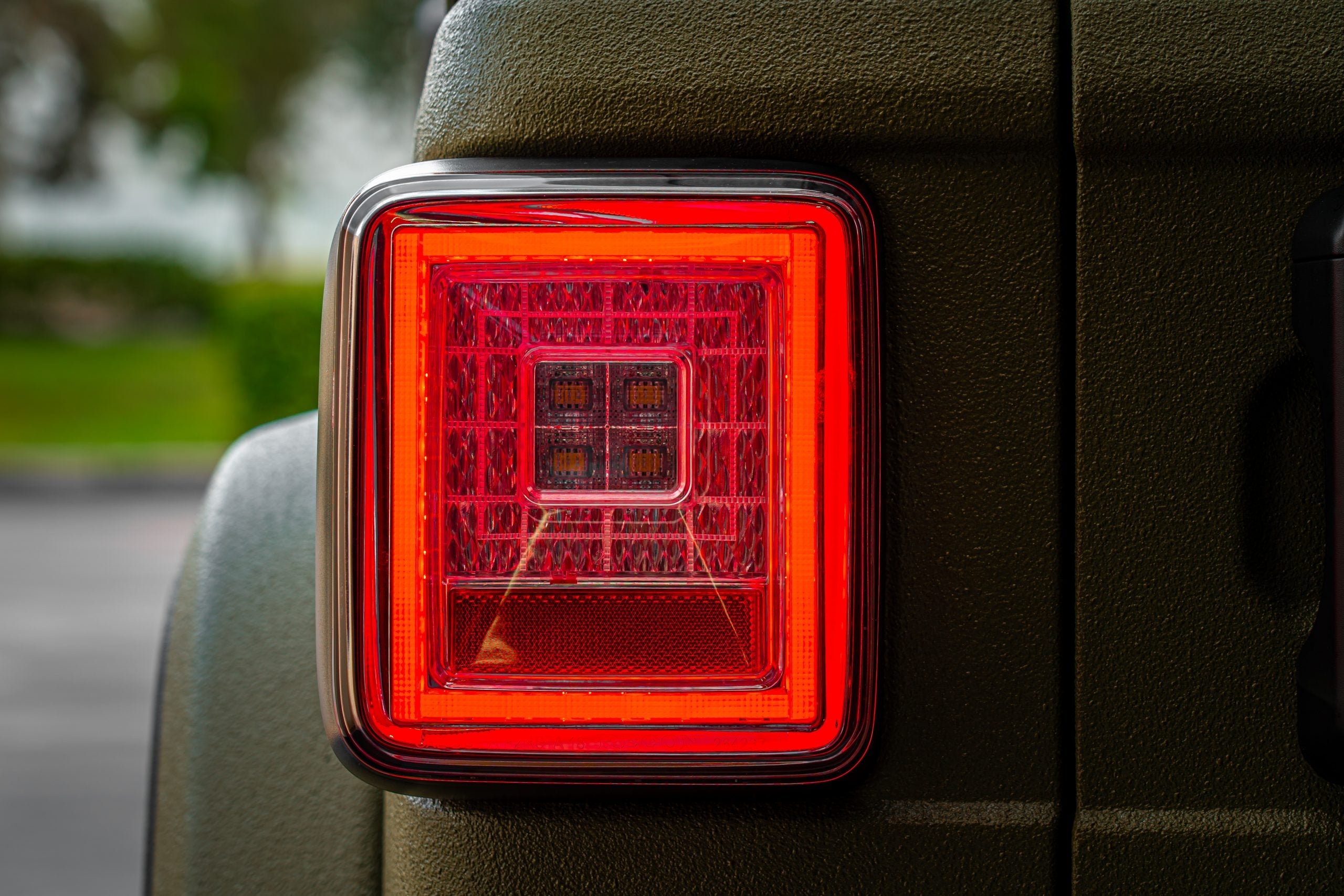 Jeep JL Wrangler 18-19 for Factory OEM Halogen Tail Lights OLED Clear w/ illumination