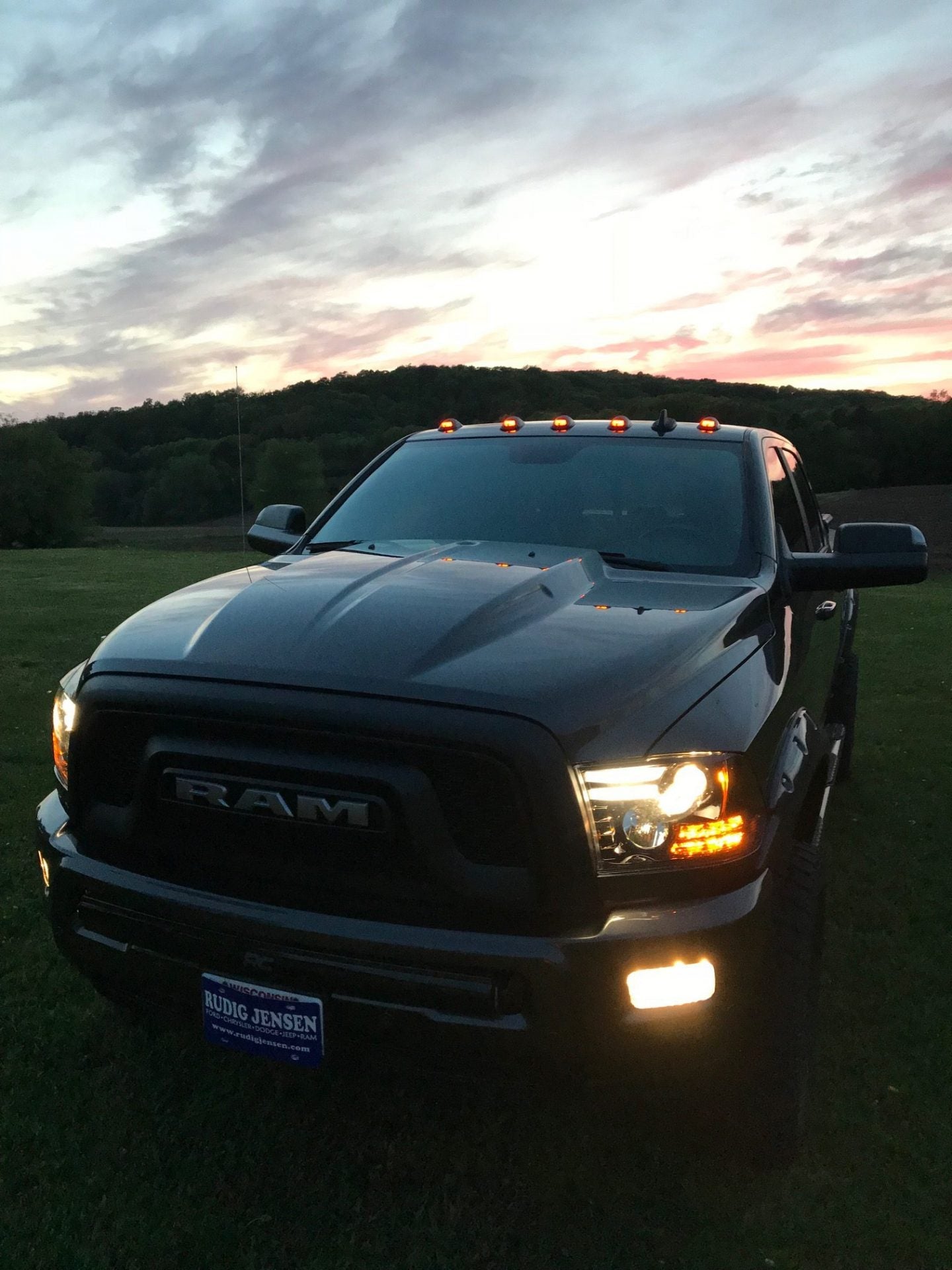 Dodge RAM 1500 14-19 & 2500/3500 15-18 Projector Headlights OLED DRL & LED Signals in Smoked/Black