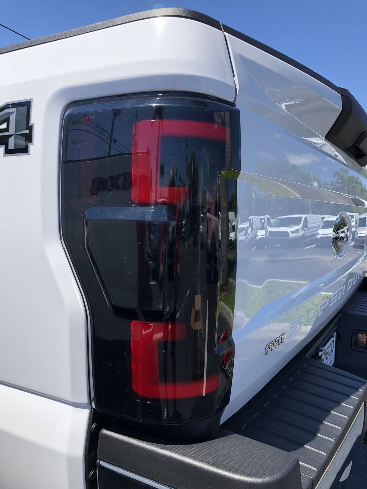 Ford Super Duty F250/350/450/550 17-19 (Replaces OEM LED) Tail Lights OLED in Clear