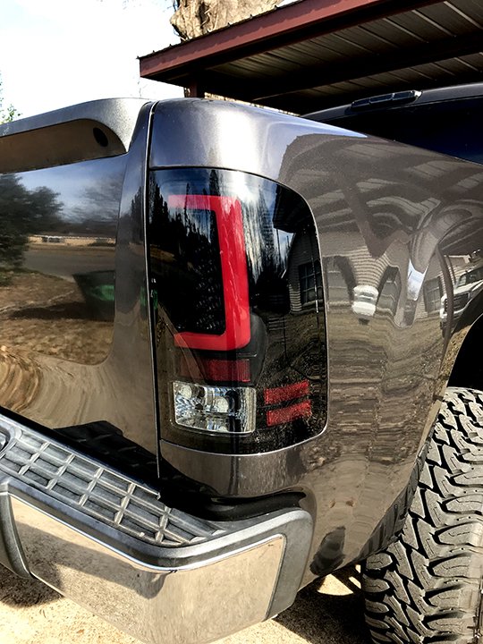 GMC Sierra 07-13 Tail Lights OLED in Smoked