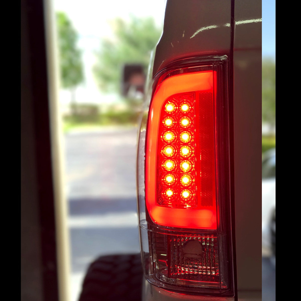 Ford F250HD/350/450/550 08-16 Super Duty Tail Lights OLED in Clear