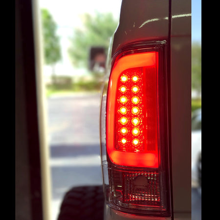 Ford F250HD/350/450/550 08-16 Super Duty Tail Lights OLED in Clear