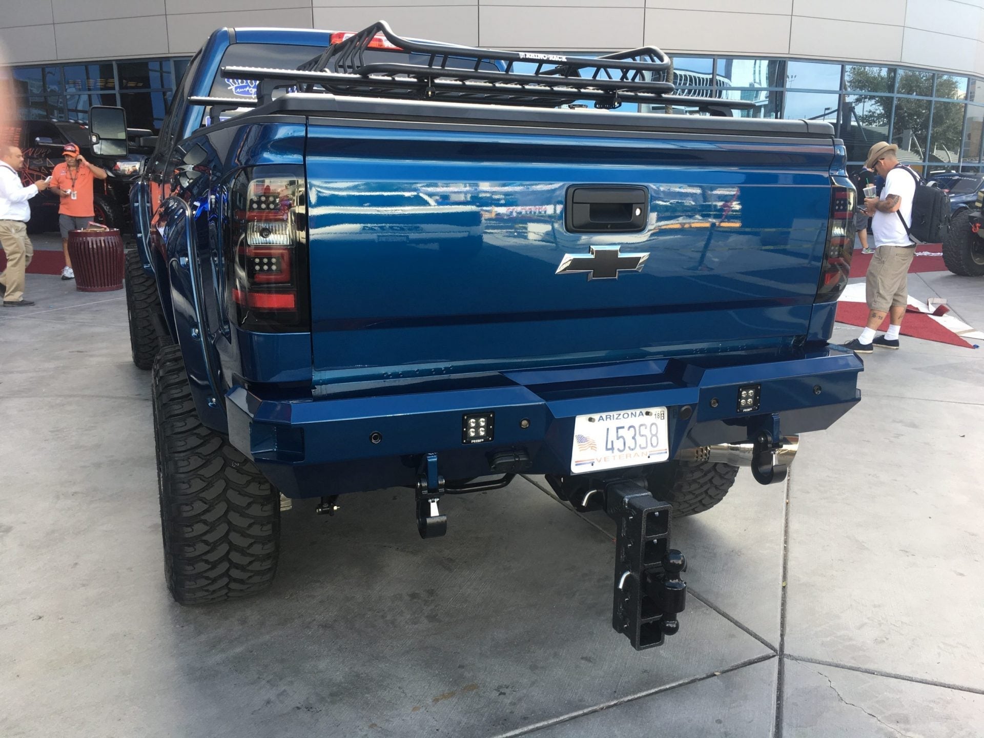 Chevy Silverado 1500 14-18 &amp; 2500/3500 14-19 Tail Lights OLED in Clear
