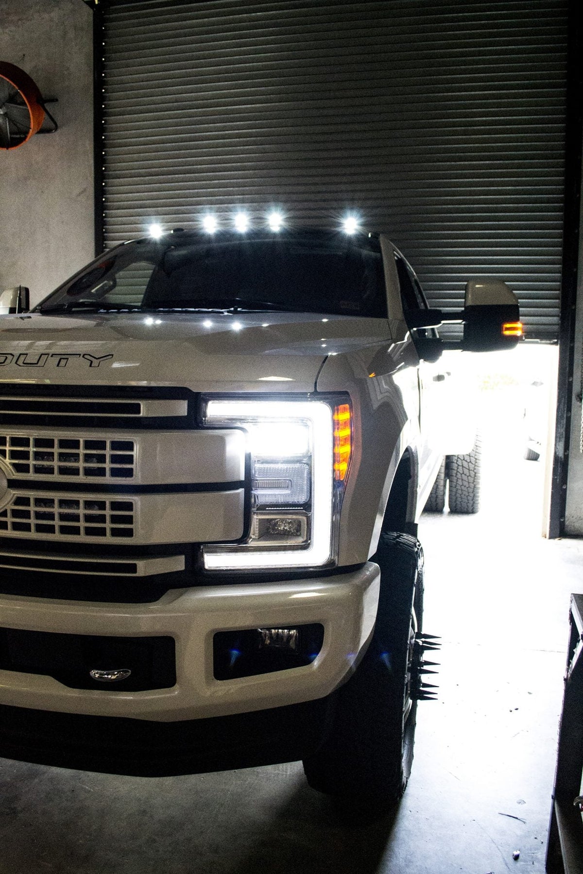 Ford Super Duty 17-19 5 Piece Cab Lights LED Clear Lens in Amber